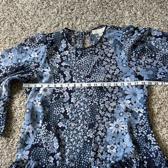 Michael Kors Women’s Blue Floral Sheer Blouse with Bell Sleeve Size Medium - Picture 9 of 12